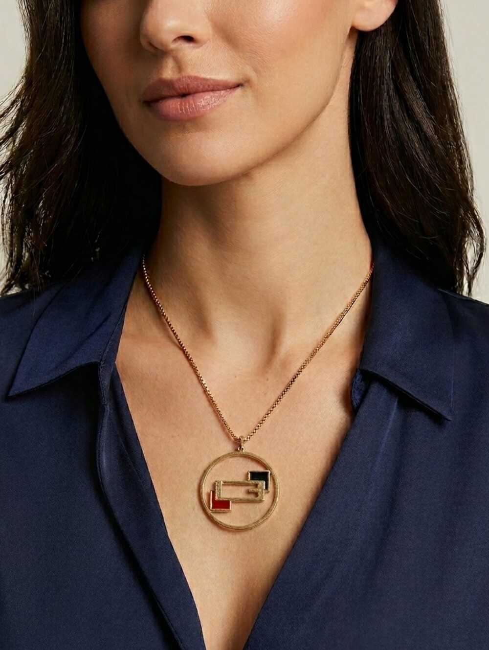 GUESS Geometric Goldtone Necklace size 18"